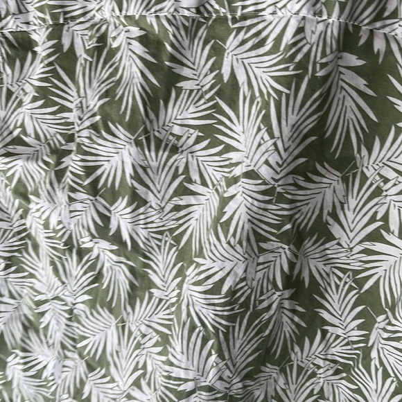 EUC J Crew palm print flex slim cut short sleeve shirt - Picture 6 of 7